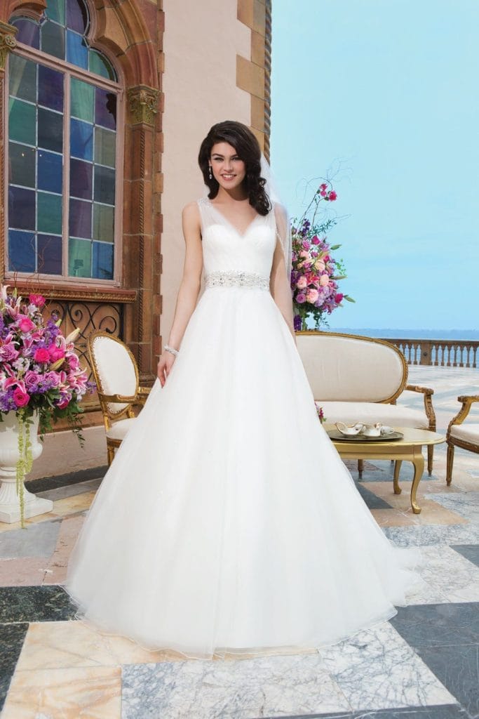 Outlet bruidsjurk 39 – Het Witte Huys Bruidsmode
